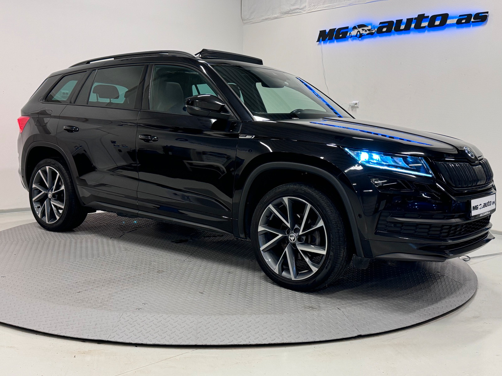 Skoda Kodiaq 150HK DSG 4X4 SPORTLINE*ACC*NAVI*360 KAM*PANO*KROK*DAB+ 2