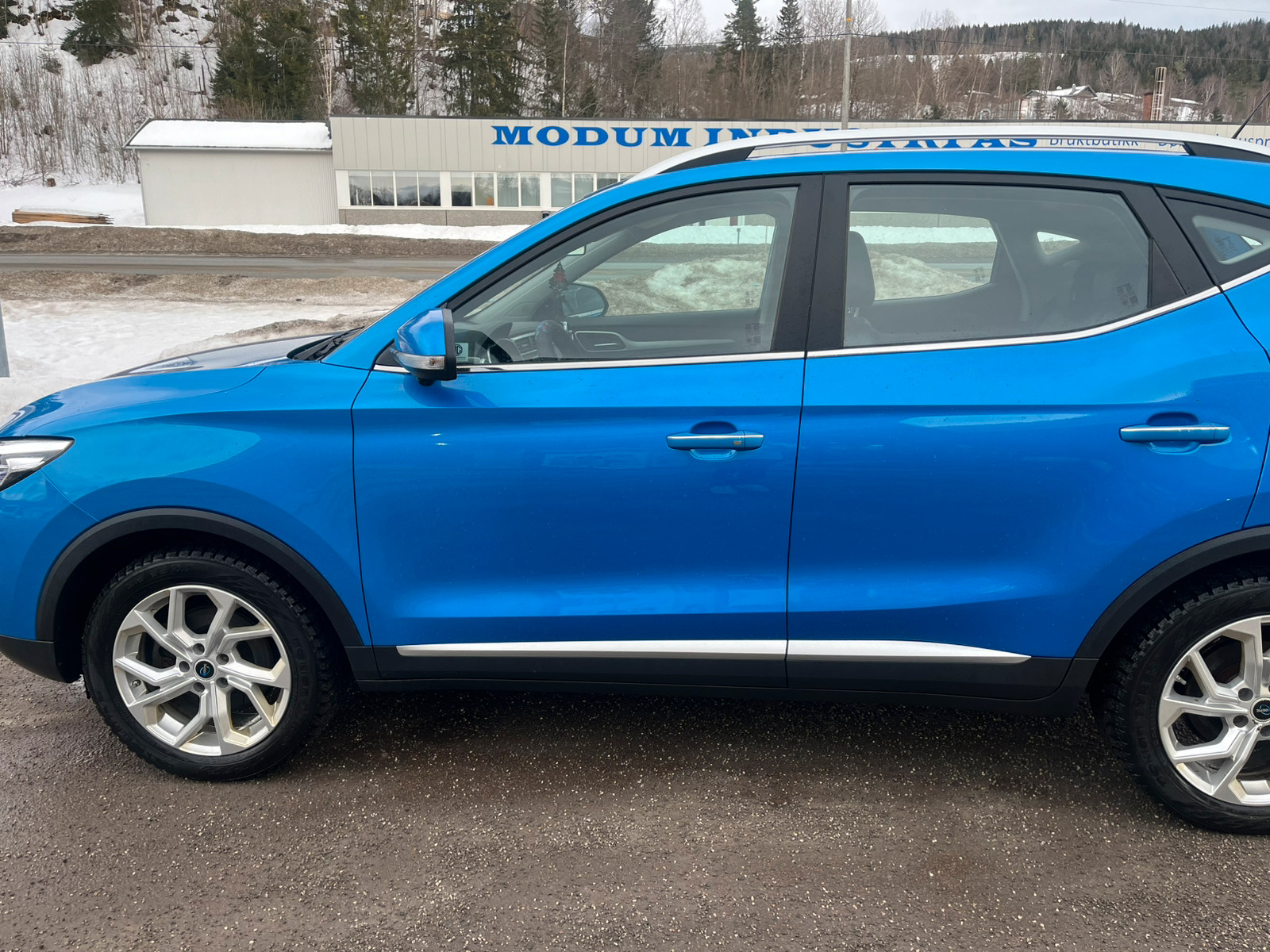 MG ZS EV Luxury Long Range 3