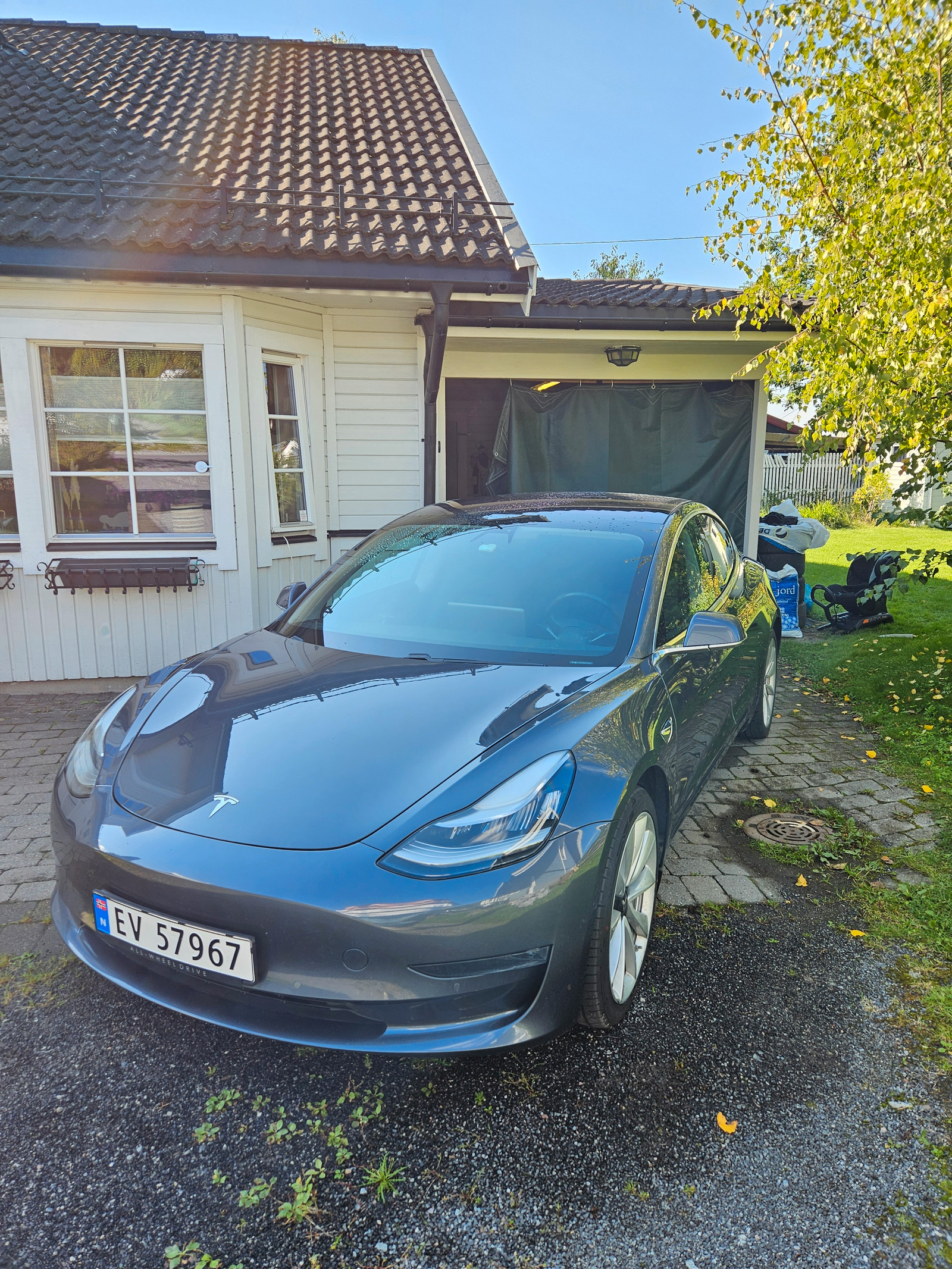 Tesla Model 3 Long Range AWD