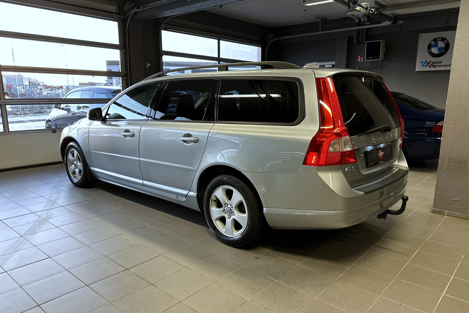 Volvo V70 2.0D 136hk Skinn Navi DAB+ Krok Ny service/reg.reim/EU 3