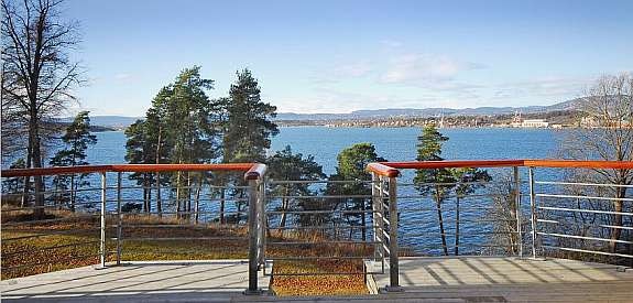 35 kvm. terrasse med "Panorama sjøutsikt" Galleribilde