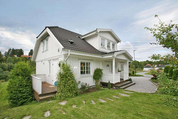 Fasade med inngangsparti Galleribilde