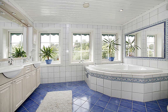 Bad i 2. etasje Galleribilde