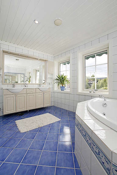 Bad i 2. etasje Galleribilde