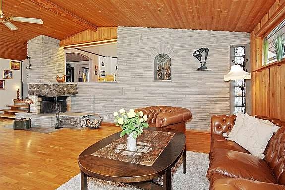 Hovedstuen har varmekabler i gulvet. Galleribilde