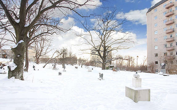 Skulpturparken er nærmeste nabo Galleribilde
