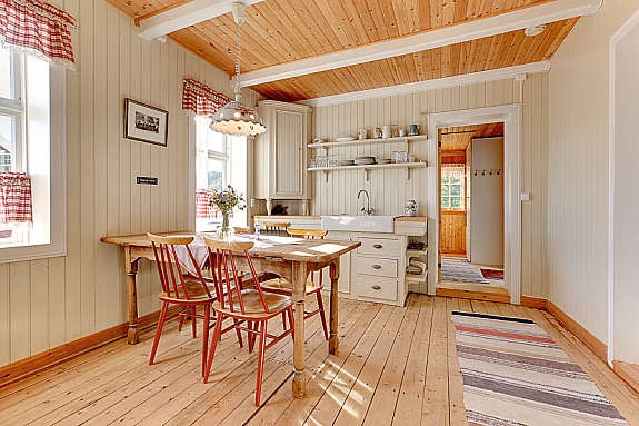 Kjøkken i hovedhuset. Galleribilde