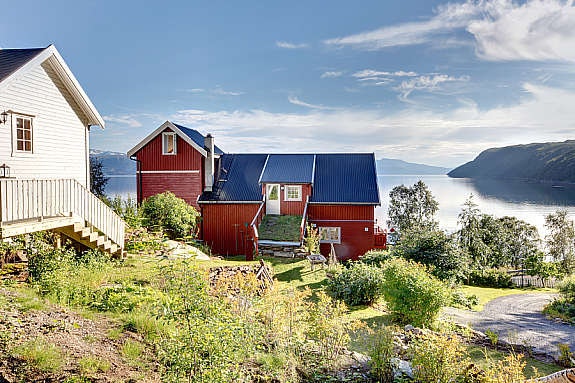 Eiendommen fra baksiden. Galleribilde