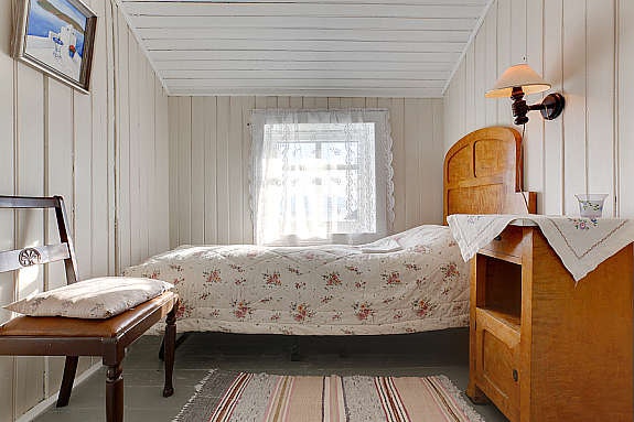Soverom hovedhus. Galleribilde