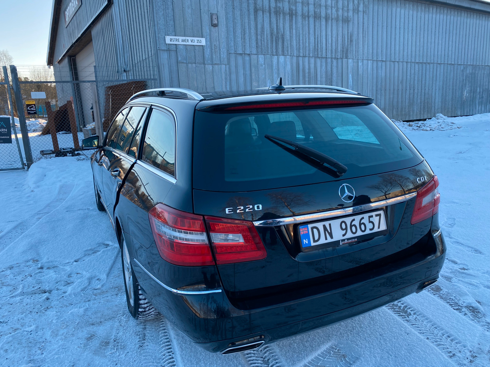 Mercedes-Benz E-Klasse 220 CDI AVANTGARDE 2