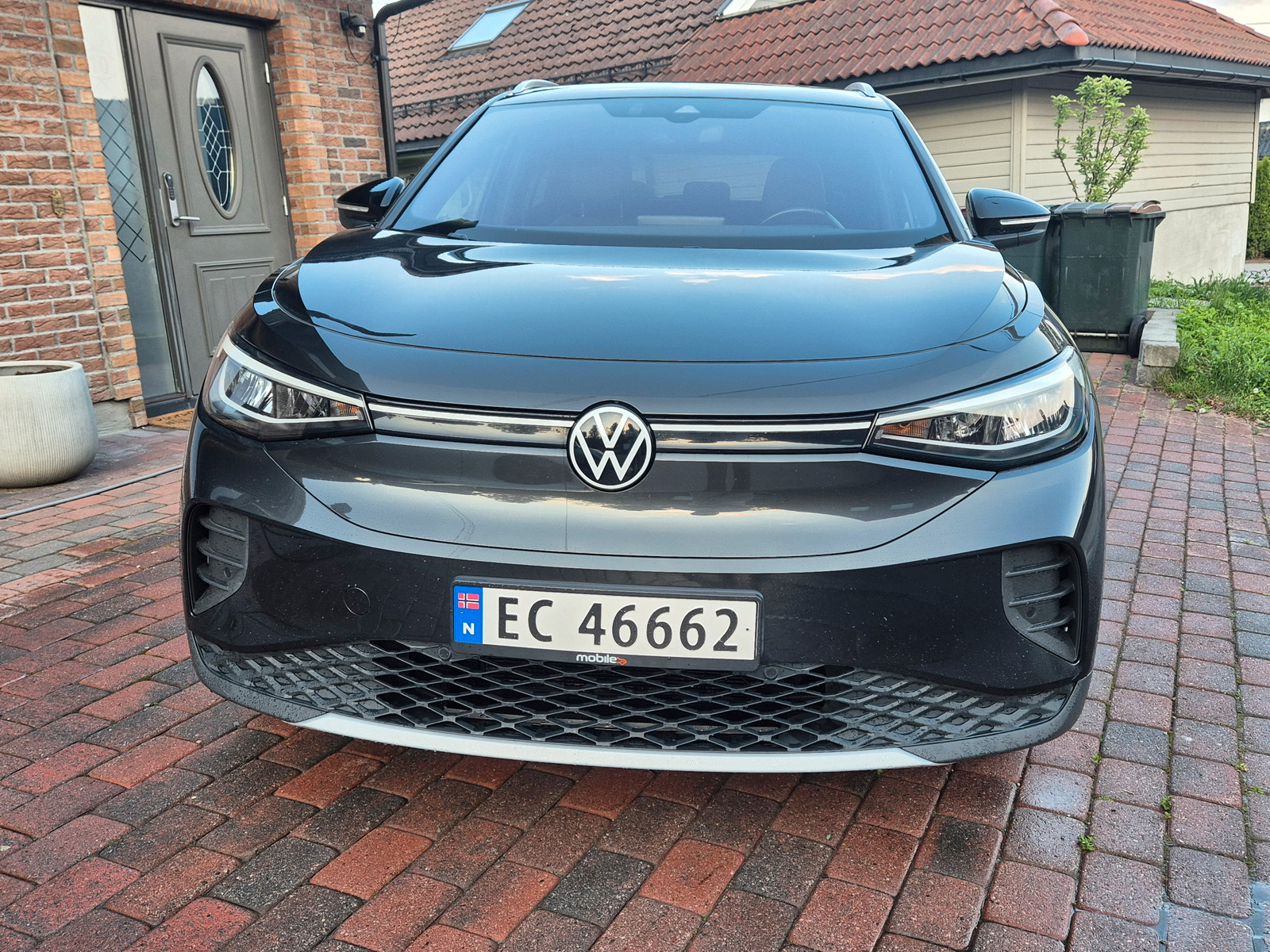 Volkswagen ID.4 Pro Performance/1st Edition/R-Kamera/ACC 204hk 2