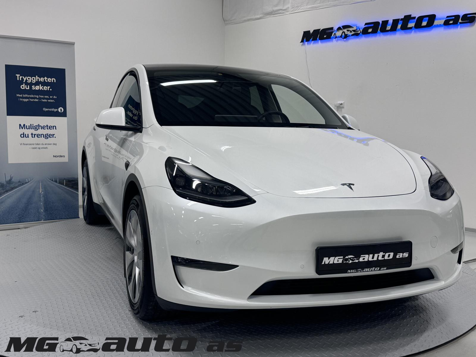 Tesla Model Y LONG RANGE*AWD*PREMIUM*VARMEPUMPE*360 KAMERA++