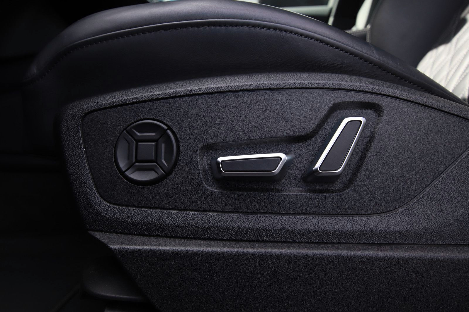 Hovedbilde av Audi e-tron