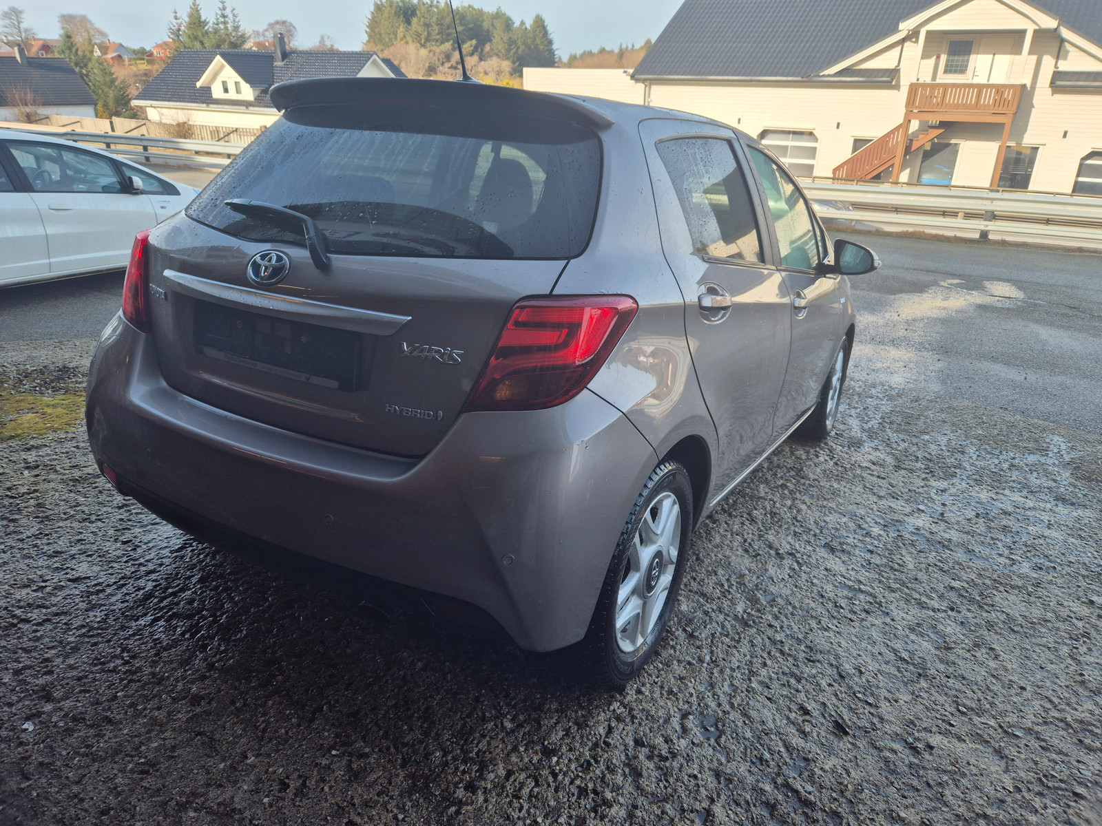 Toyota Yaris 1,5 Hybrid Style e-CVT.TOPPMODELLEN.SE KM.