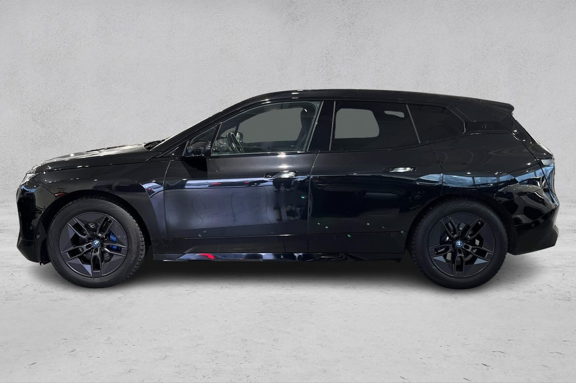 BMW iX xDrive 40 Fully Charged LASER PANO MASSASJE H.UP 22" KROK H/K 3