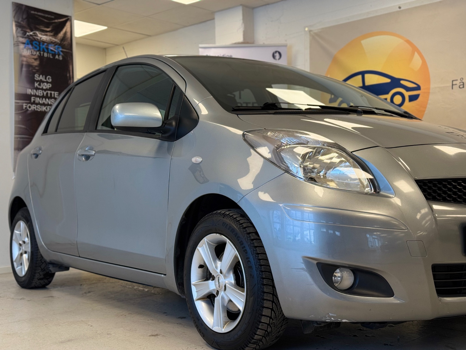 Toyota Yaris BLÅTANN|ISOFIX|NORSK|KLIMA|S+V|S.VARME|NYEU 03.2027++ 2