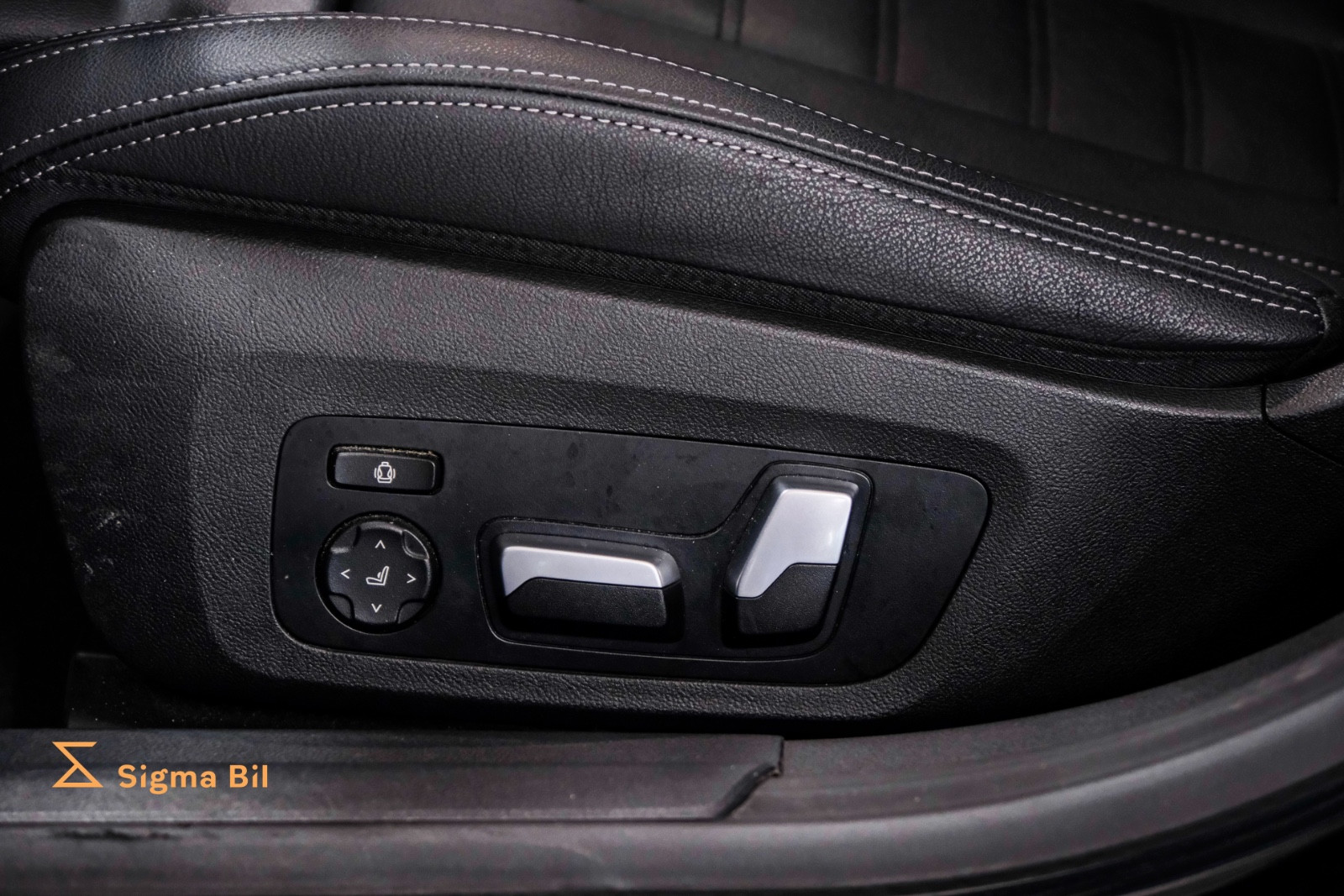 Bilde av BMW i4 M50