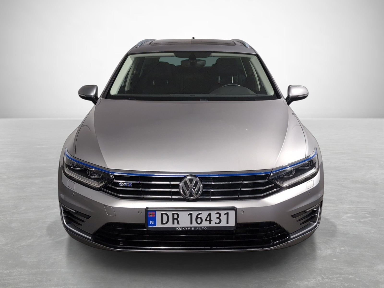 Volkswagen Passat EU-11.2025/AUTOMAT/GTE 1.4 Hybrid/2017MOD 3
