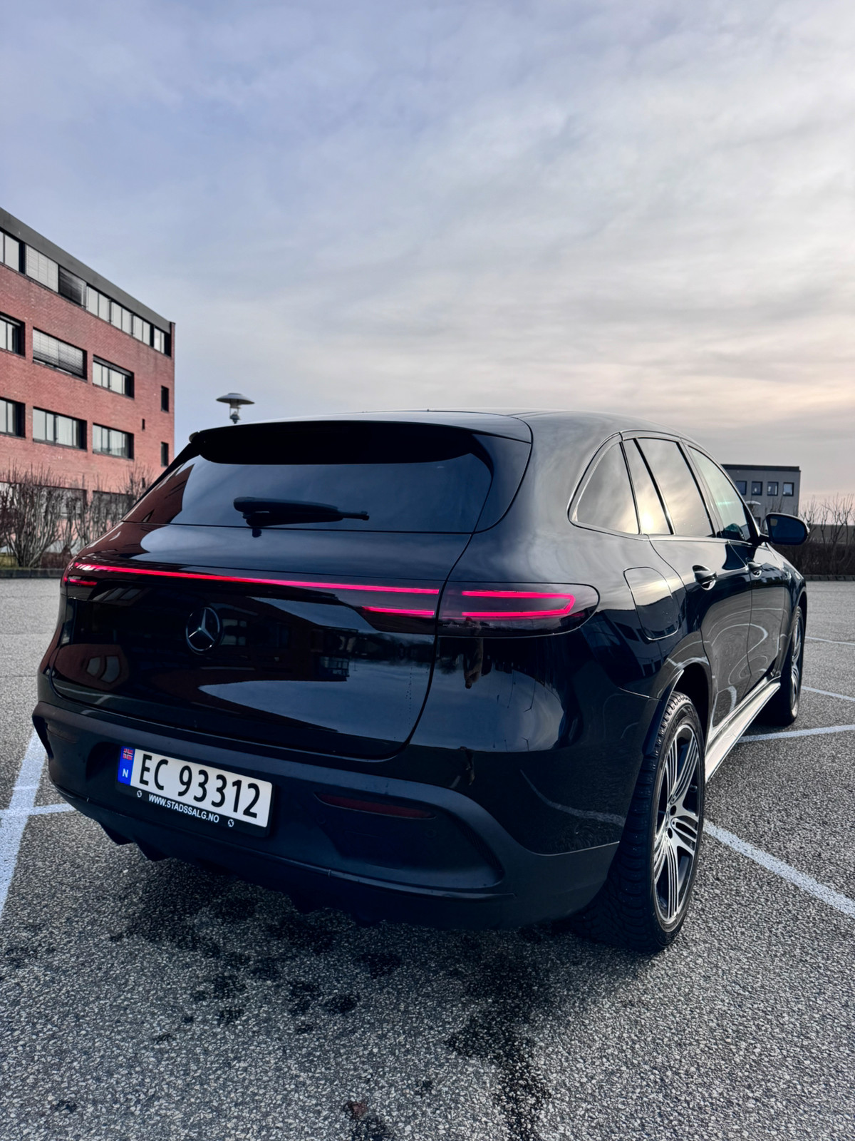 Mercedes-Benz EQC 400 4MATIC AMG Edition Premium II, Chrome delete utside
