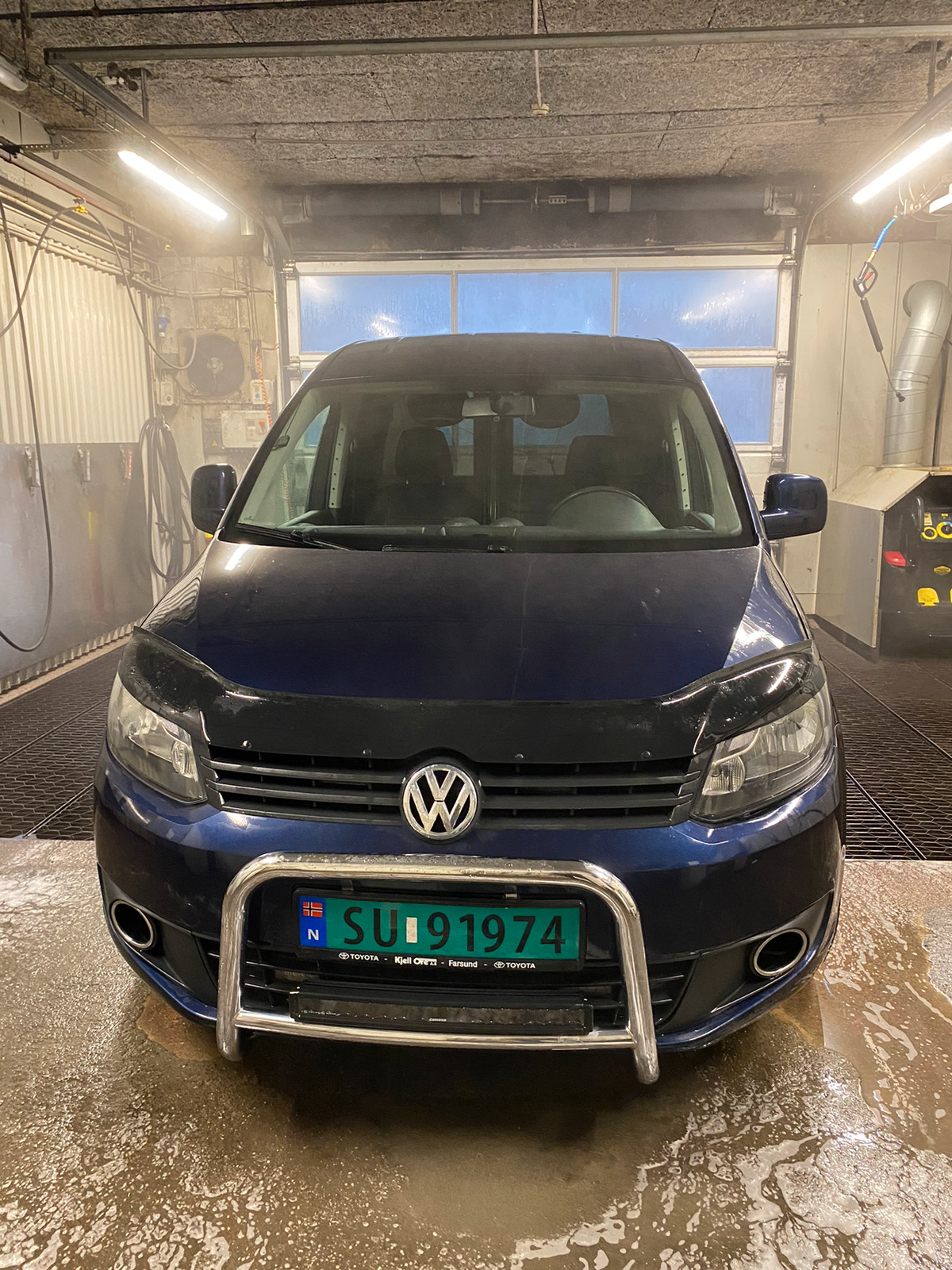 Volkswagen Caddy 1,6 102hk 2