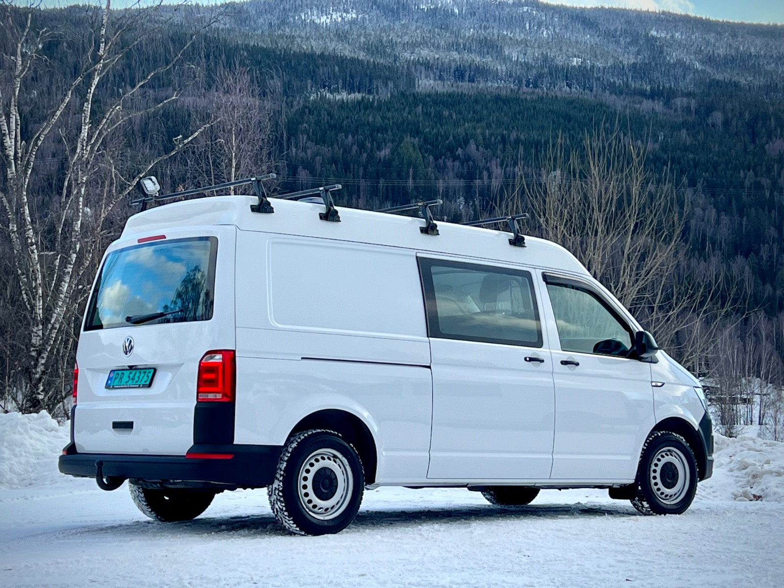 Volkswagen Transporter Høy & Lang utgave/150HK/4-M/Aut/LED/ACC/Webasto/1Eier 2