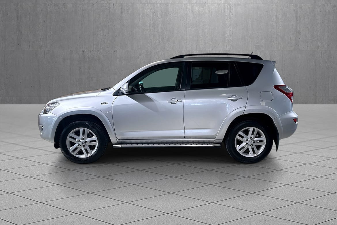 Toyota RAV4 AWD, Lav KM, Krok, ny service 2