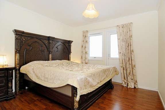 Hovedsoverom i 1 etg. Soverom 1 av 4. Galleribilde