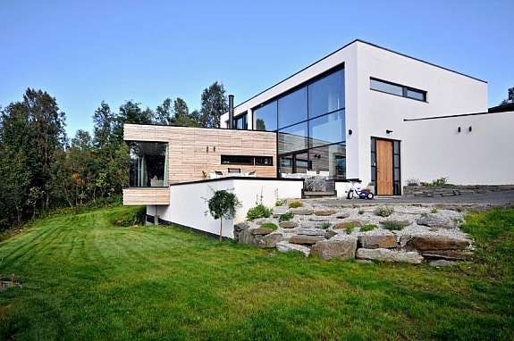 Fasade sett fra sørvest på tomta Galleribilde