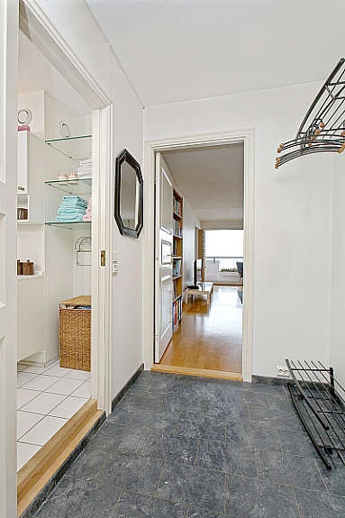 Entré/gang. Galleribilde