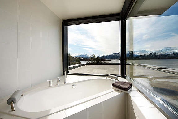 Fra bad i toppetasjen med fantastisk utsikt Galleribilde