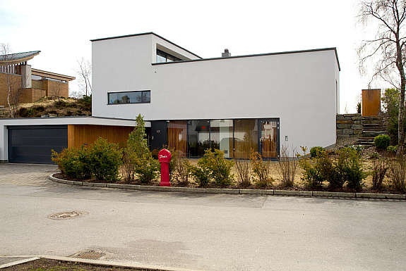 Fasade mot Nedre Klokkersundveg Galleribilde