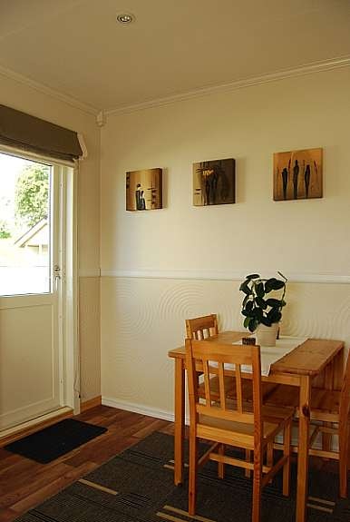 Utgang til terrasse fra kjøkken Galleribilde