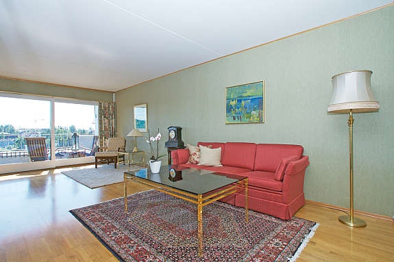 Stue med utgang til balkong Galleribilde