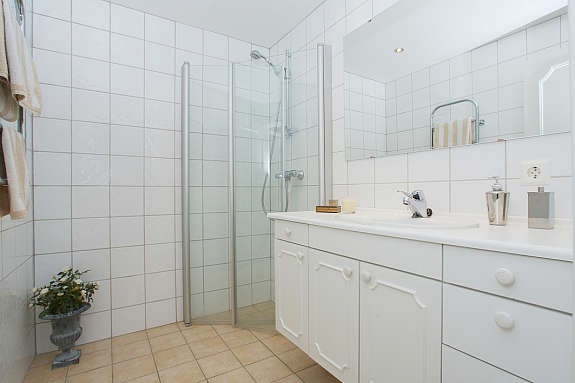 Bad med varmekabler Galleribilde