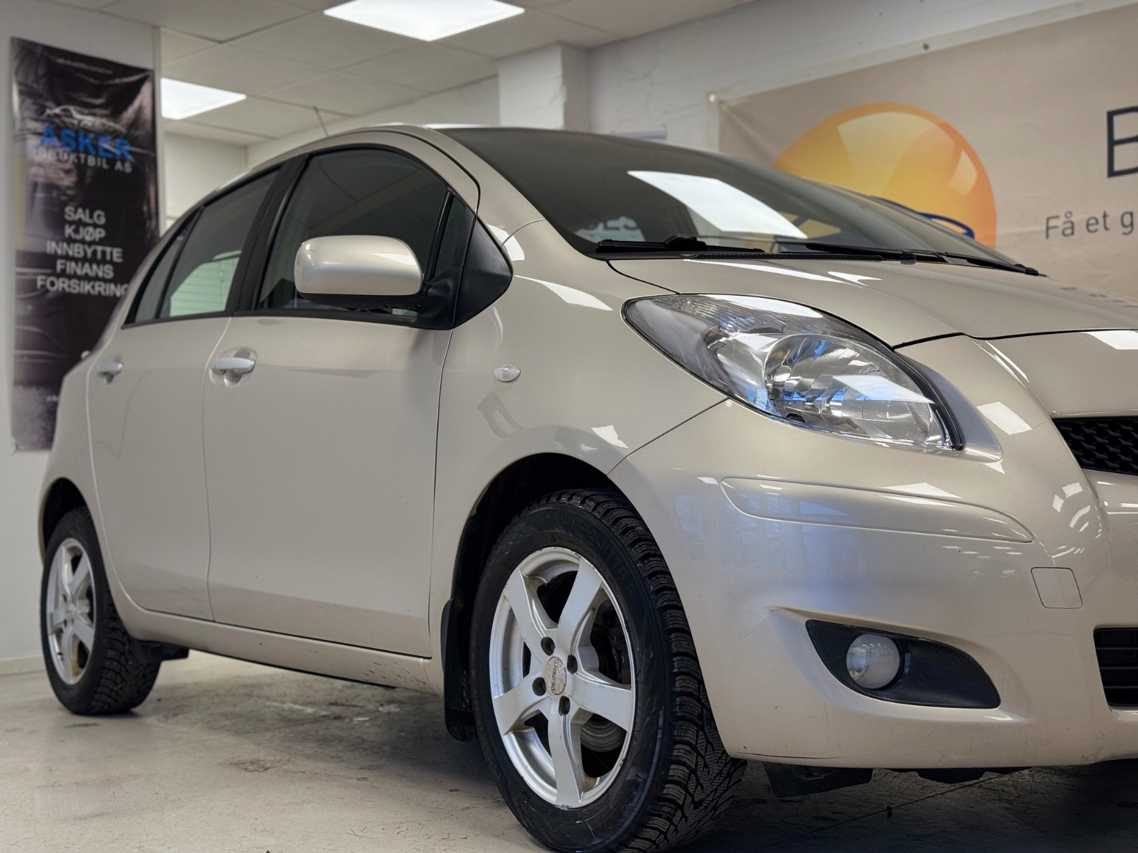 Toyota Yaris 2EIERE|NORSK|ISOFIX|AUX|BLÅTANN|99HK|KLIMA|NYEU02.2027 2