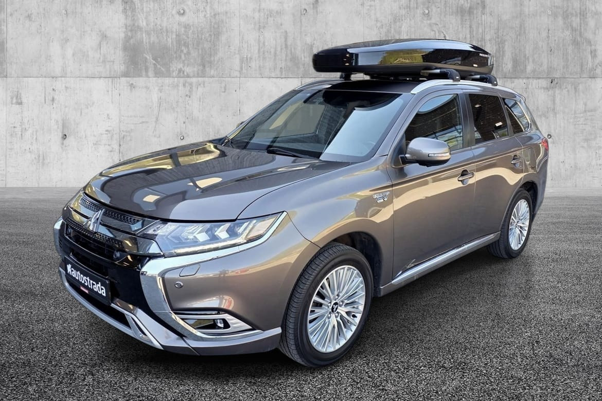 Mitsubishi Outlander Instyle+/1 eier/Takboks/Ny service/Skinn/ 2020, 82 625 km, kr 299 000,-