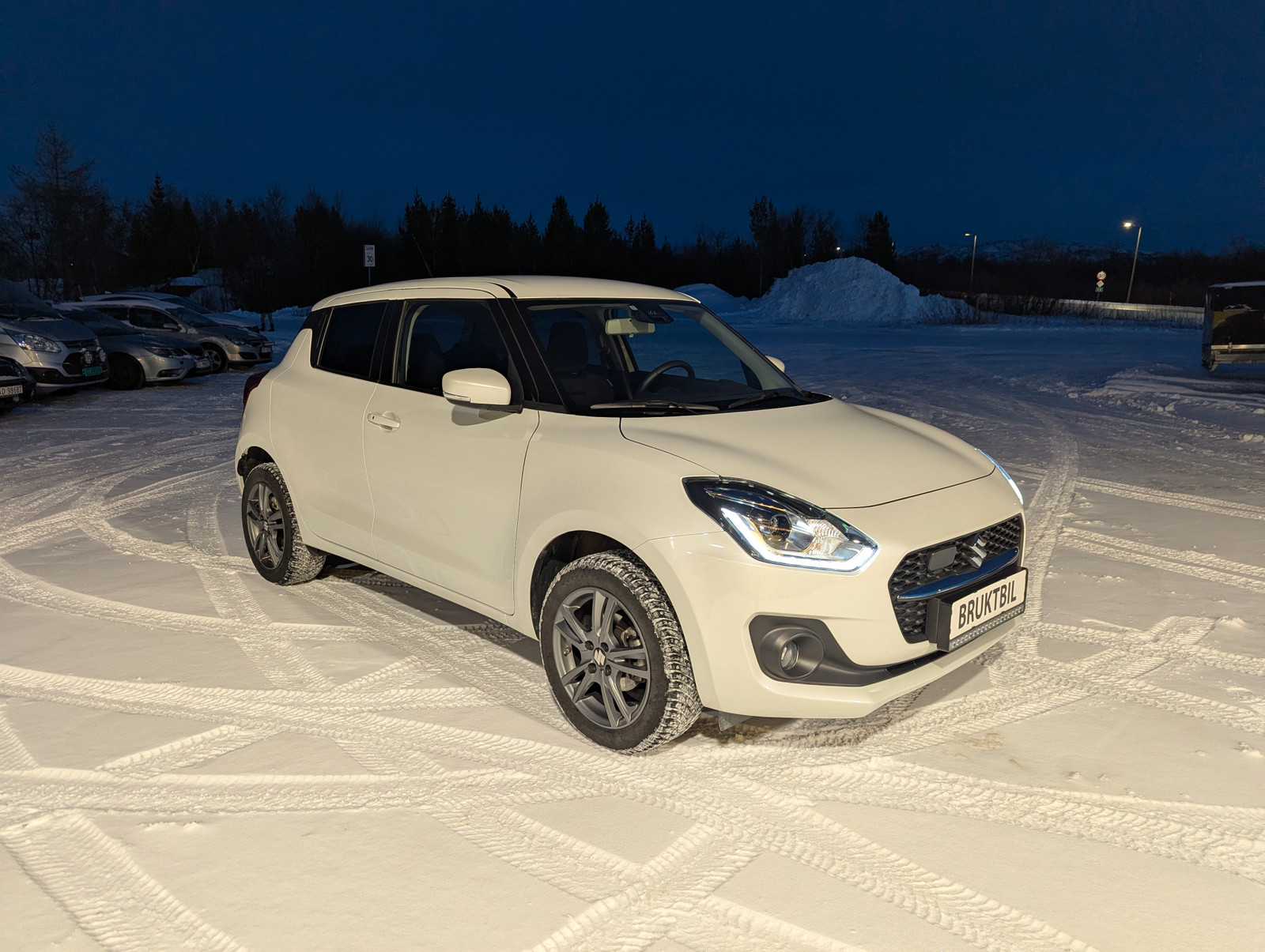 Suzuki Swift 4x4 GLX Hybrid | SafeTech | ryggekamera