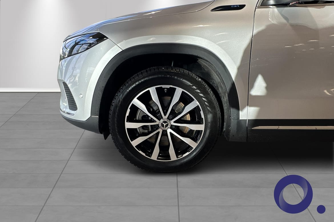 Mercedes-Benz EQA 300 4MATIC / Godt utstyrt bil / Må ses / 2
