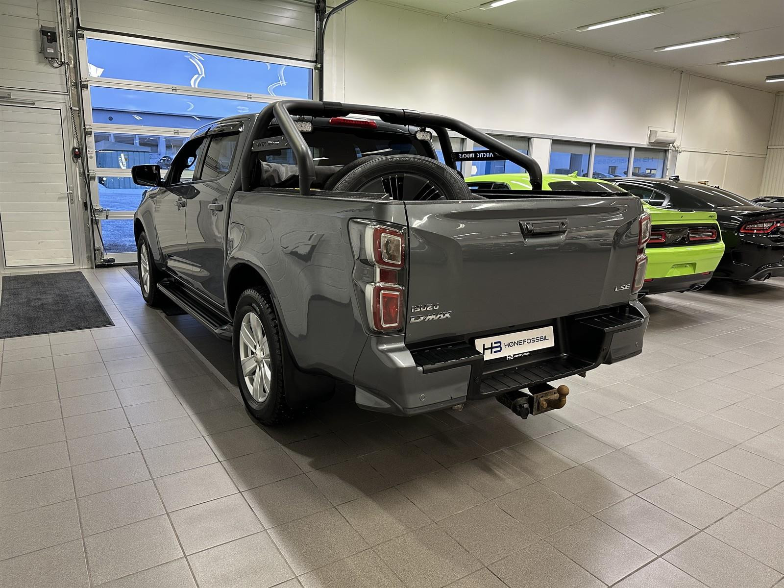 Isuzu D-max Double Cab/ Black Edition/Arctic Trucks/Vision X+ 3