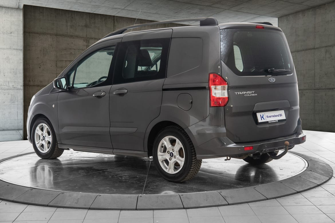 Ford Transit Courier Transit Courier - hengerfeste - Navigasjon-100hk bensin 3