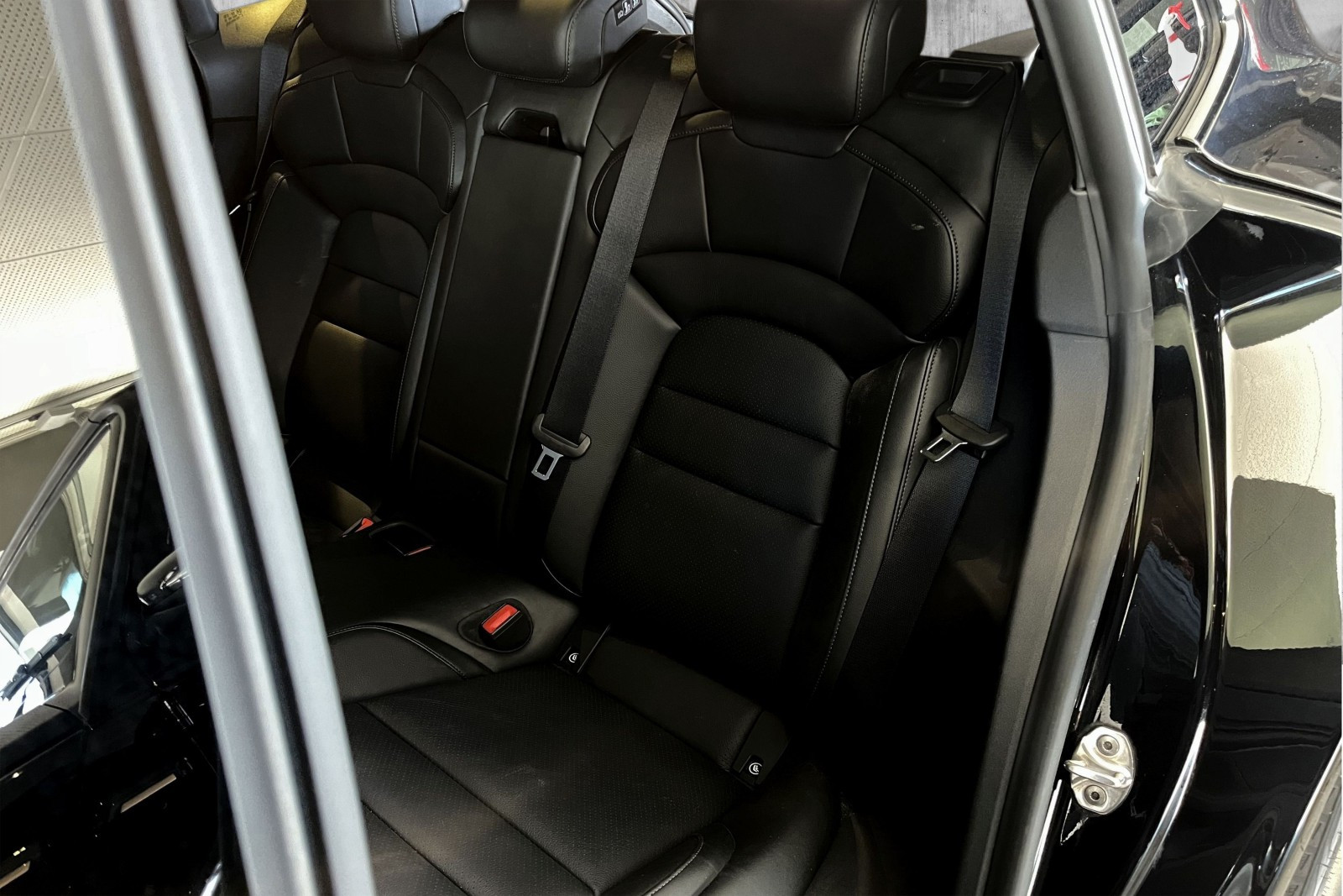 Hovedbilde av Porsche Taycan Cross Turismo