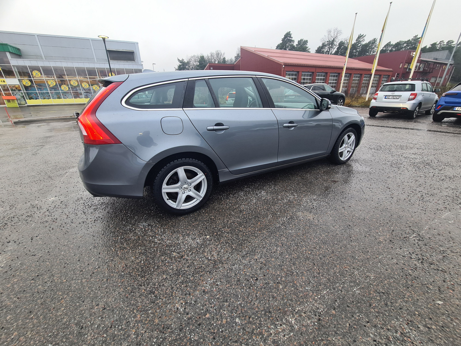 Volvo V60 2.4-220 D AWD 3
