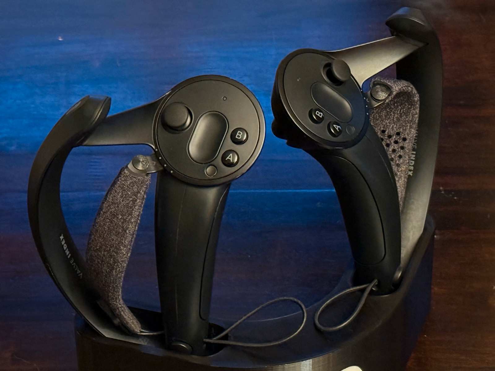 VALVE INDEX VRフルセット&HTC VIVE TRACKER 3.0 Amazon.com: HTC 3 Pack VR Vive Tracker (3.0) - with Rebuff