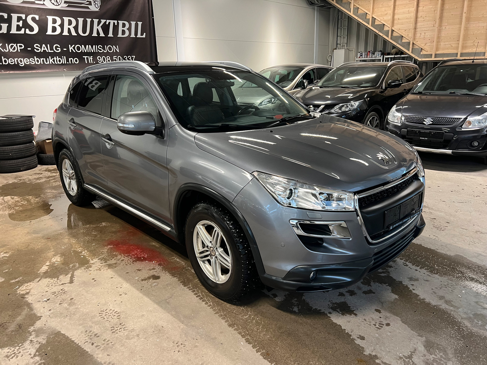 Peugeot 4008 Allure 4x4 1,6 e-HDI 115hk Krok Navi Skinn  and 2