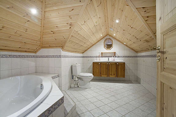 Bad 2. etasje Galleribilde