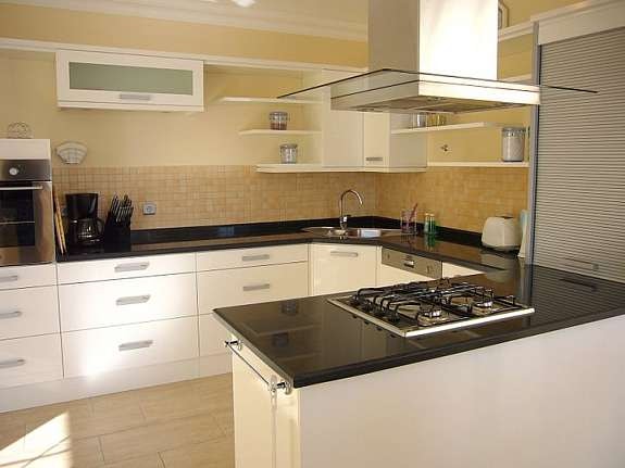 Villa DELUXE - 224 m2 modern kjøkken. Hvitevarer er inkludert i prisen. Galleribilde