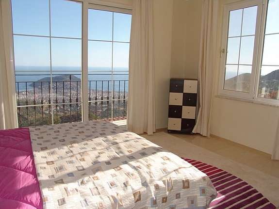 Villa DELUXE - 224 m2 stor soverom direkt utsikt over Alanya, mot havet og borgen. Galleribilde