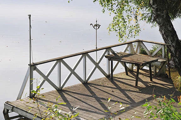 Badebrygge på 25 kvm ved elven Galleribilde