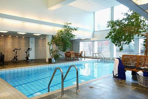 Basseng til fri benyttelse for sameierne. Galleribilde