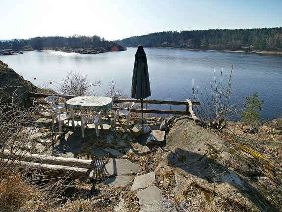 Uteplass på oversiden av brygga Galleribilde